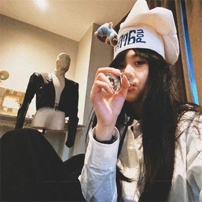 戴帽子的猫